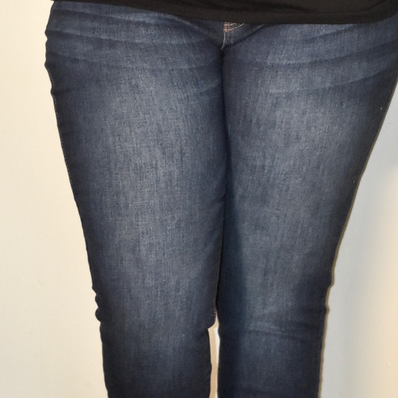 Blue Reign Denim - Picture 3 of 4